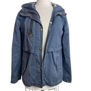 TopShop 6 “Wilbert “ parka blue zipper plus snaps ,pockets
Hooded